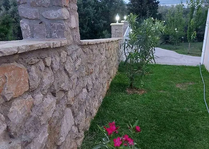 Holiday home Bel Fiore, Brand New Great View Katouna